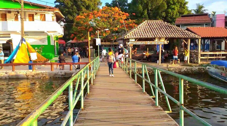 Entrada da Vila de Velha Boibeba no atracadouro Zé da Viúva.
